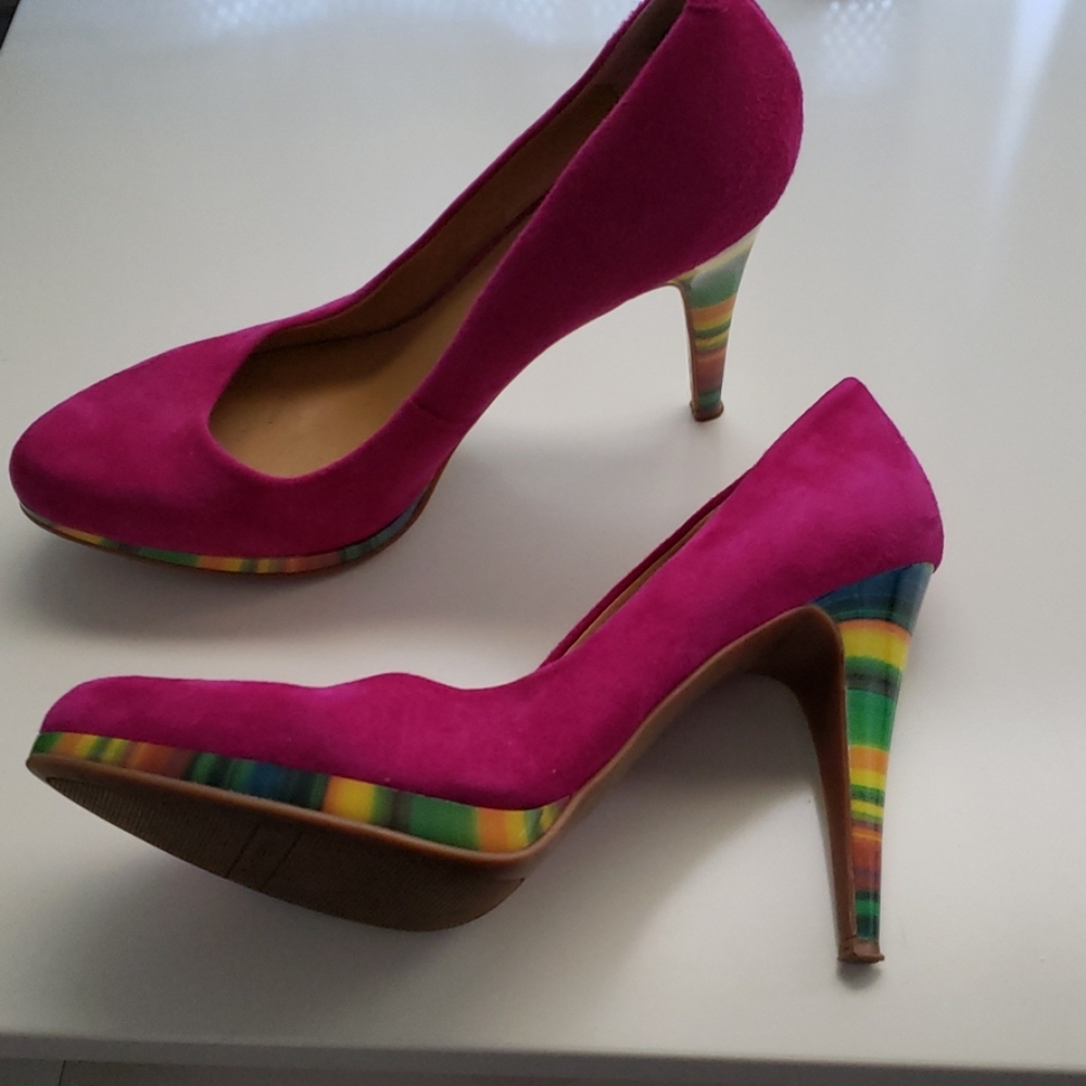 Fuschia Pumps